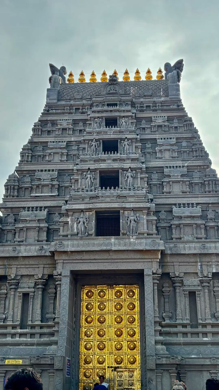 Hyderabad to Yadadri temple