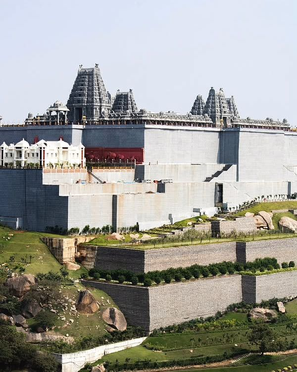 Hyderabad to Yadadri